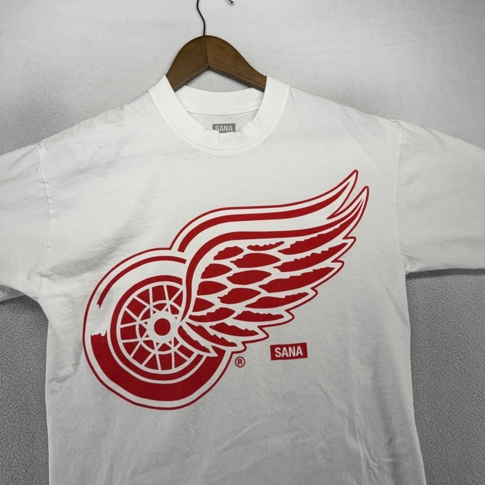 Detroit Red Wings Shirt Men's Medium White Graphic Sana Spellout Cotton Crew